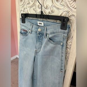 Tommy Hilfiger light wash high rise wide leg crop jeans 00/24 modern casual